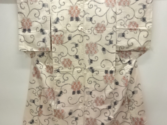 アンティーク　花唐草模様織出し銘仙着物